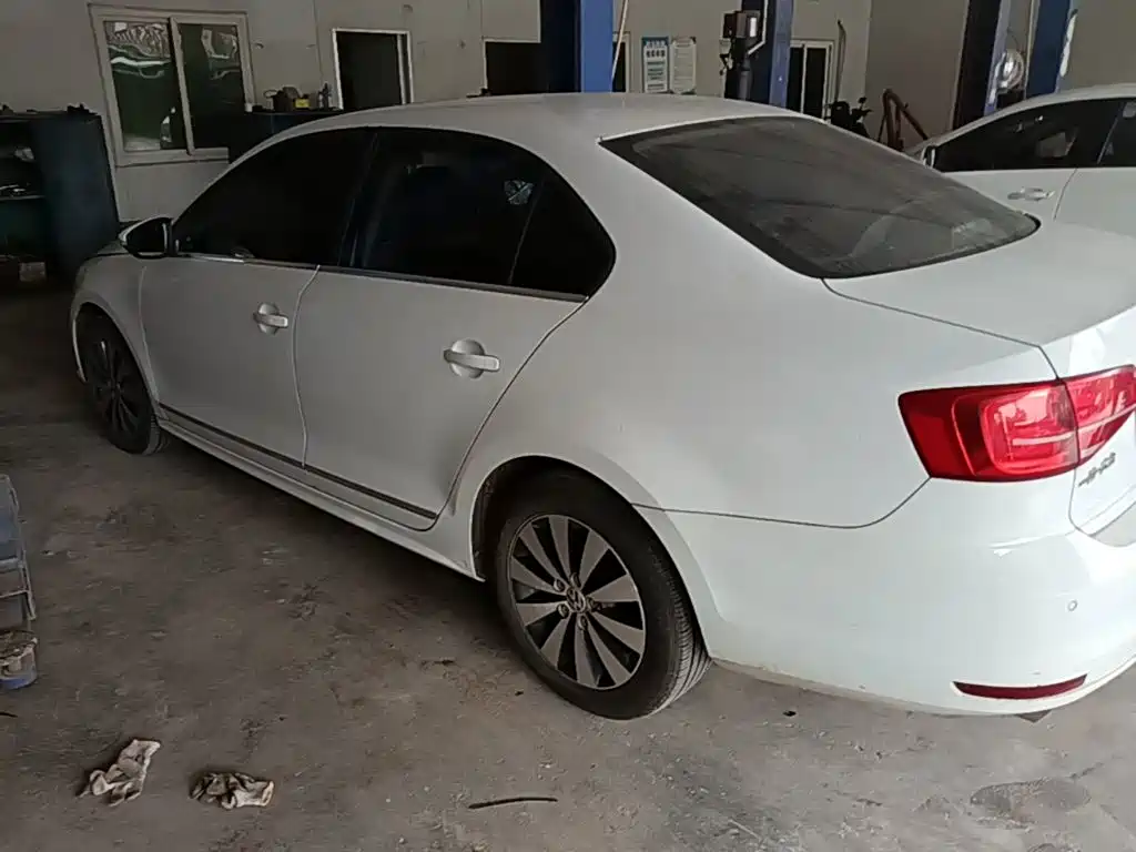 Volkswagen Sagitar — миниатюра 5