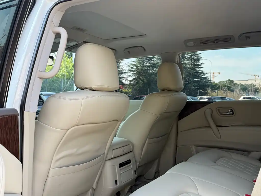 Nissan Patrol — миниатюра 14