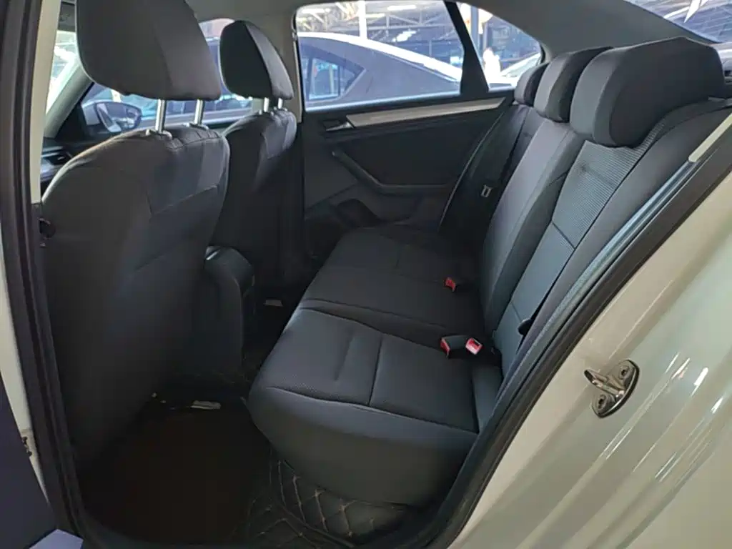 Volkswagen Bora — миниатюра 17
