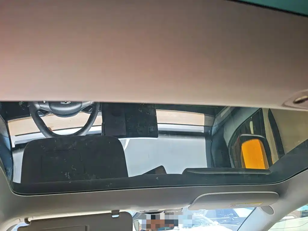 Tesla Model 3 — миниатюра 9
