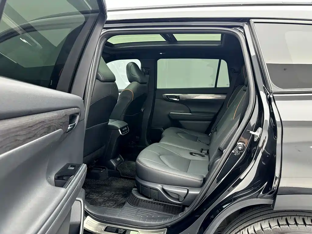 Toyota Crown Kluger — миниатюра 19