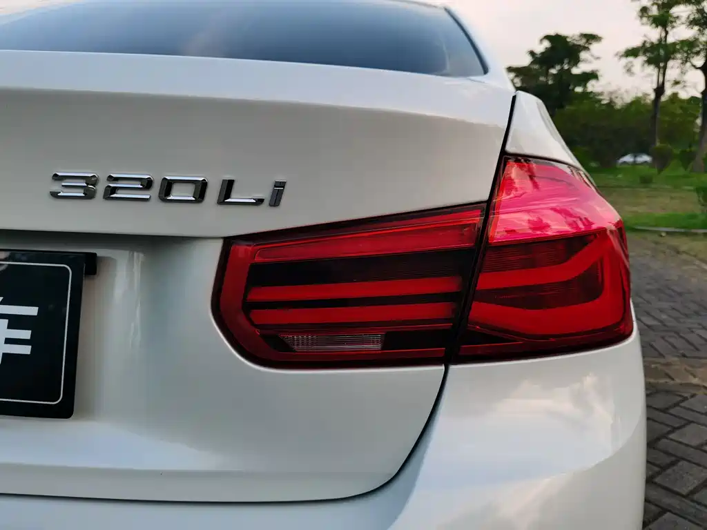 BMW 3 Series — миниатюра 9