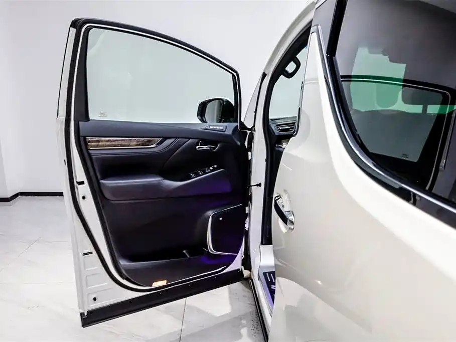 Toyota Alphard 2021 2.5L Luxury