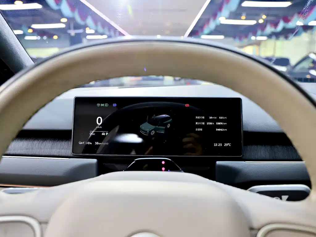 NIO ES8 — миниатюра 12