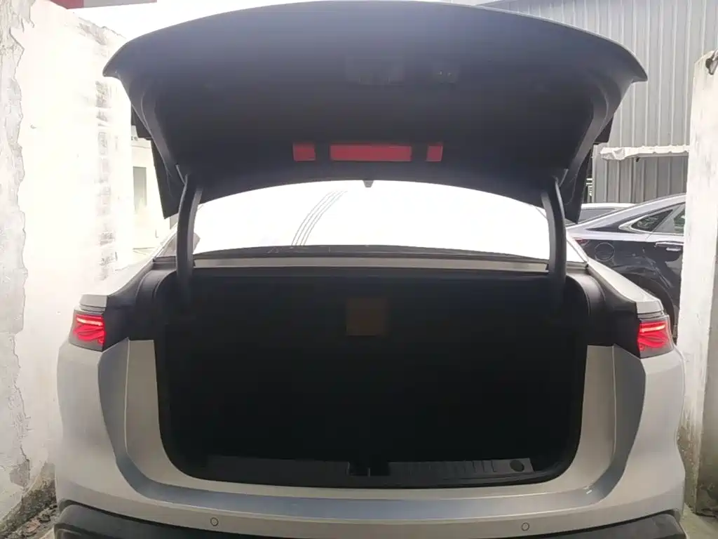 BYD Han L — миниатюра 19