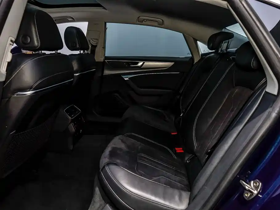Audi A7L 2024 45TFSI S-line