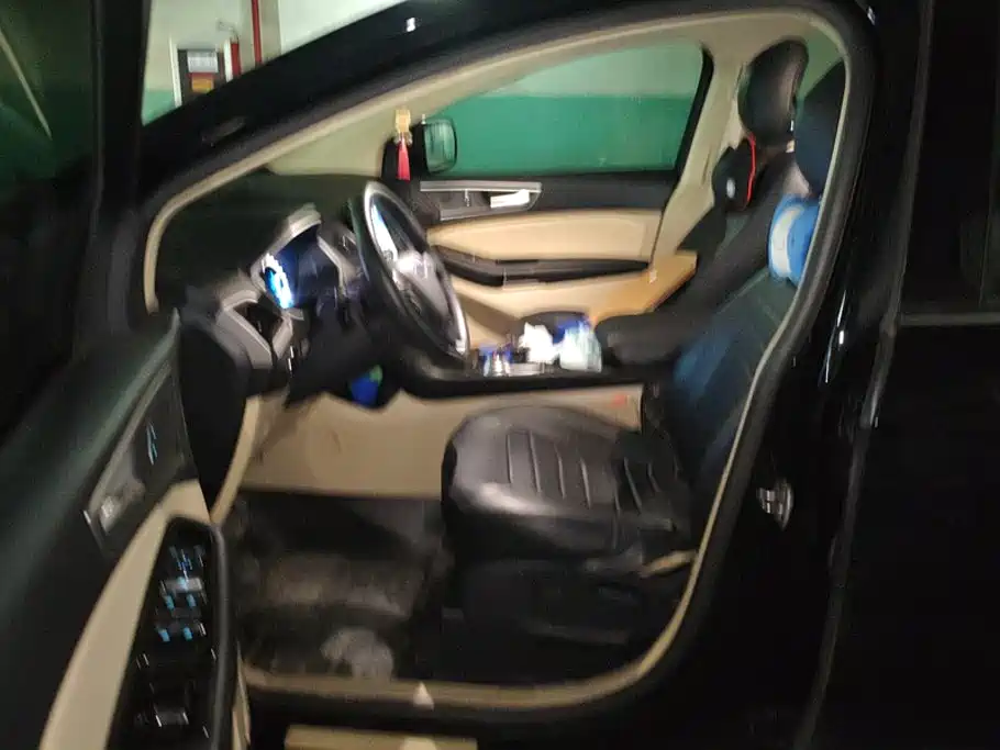 Ford Edge — миниатюра 9