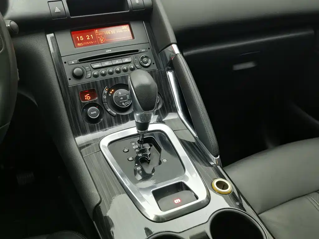 Peugeot 3008 — миниатюра 13
