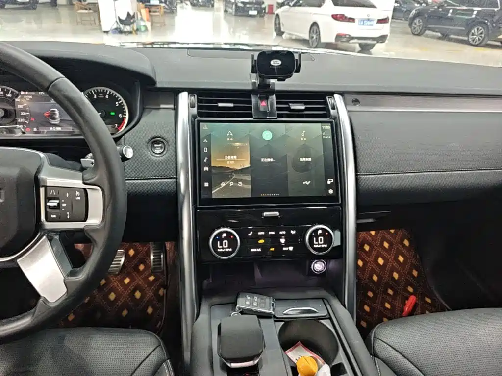 Land Rover Discovery — миниатюра 13