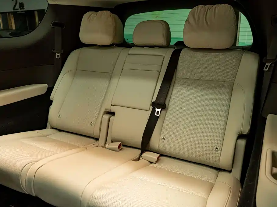 Li Auto Li MEGA — миниатюра 20