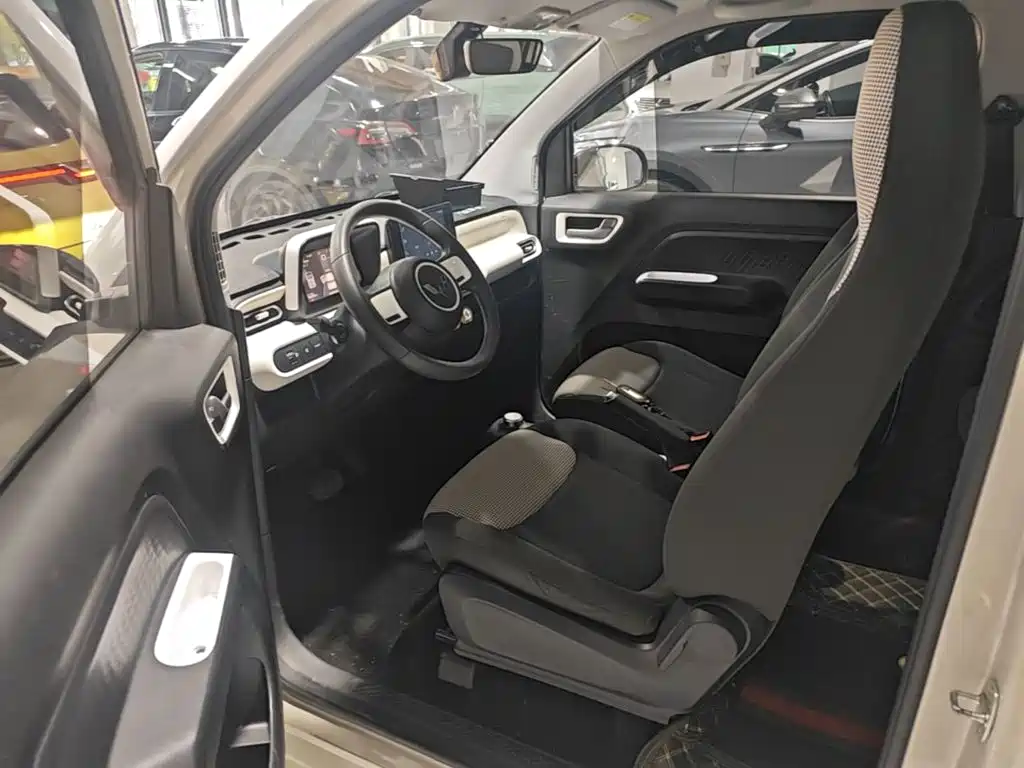 Wuling MINIEV — миниатюра 15