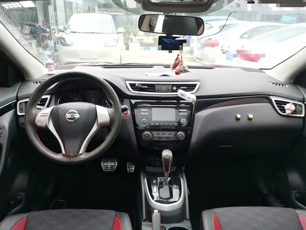 Nissan Qashqai — миниатюра 10