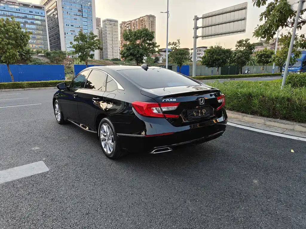 Honda Accord — миниатюра 5