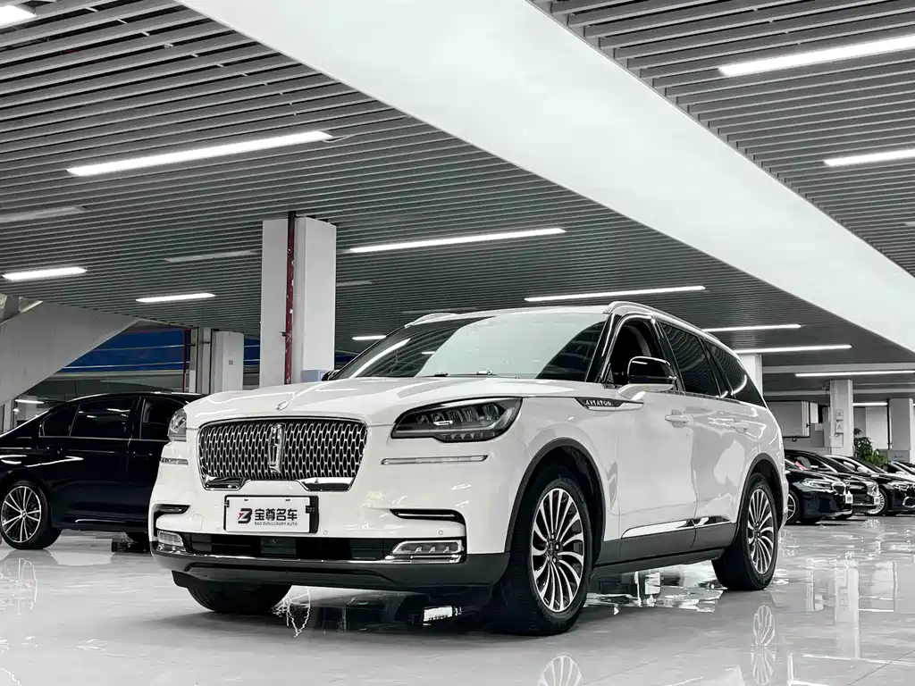 Lincoln Aviator (Import)