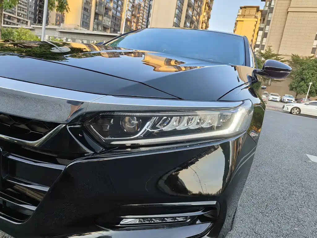 Honda Accord — миниатюра 17
