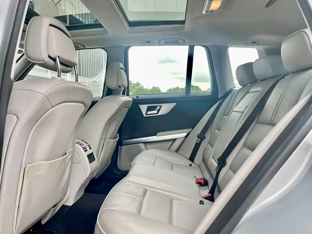 Mercedes-Benz GLK-Class (Import) — миниатюра 6