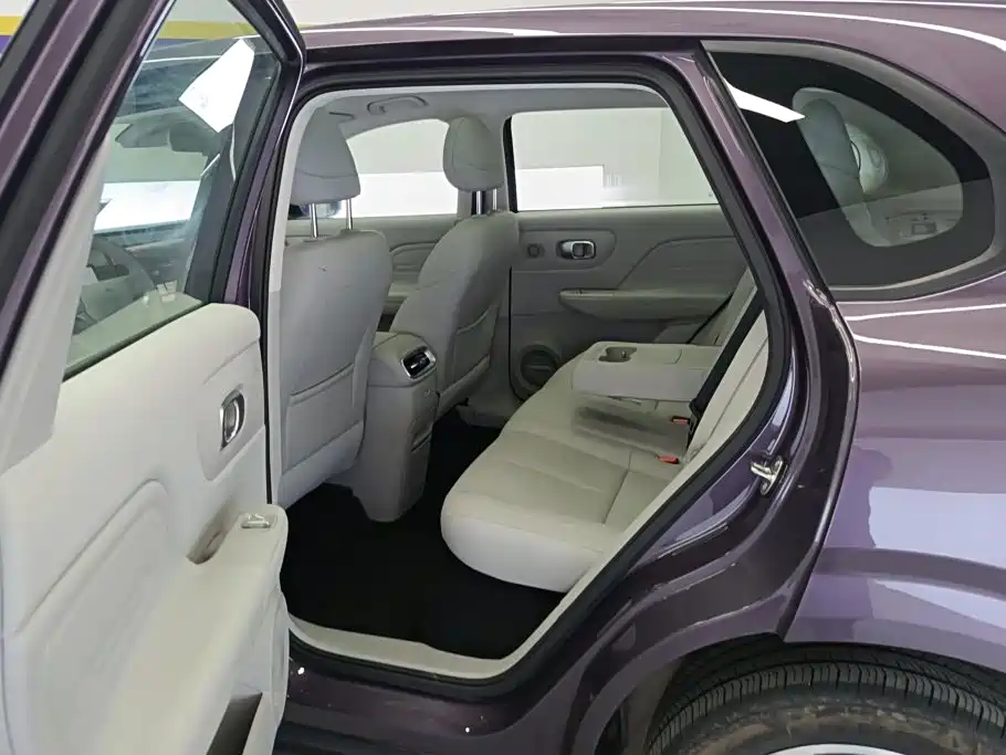 Leapmotor Leapmotor B10 — миниатюра 11