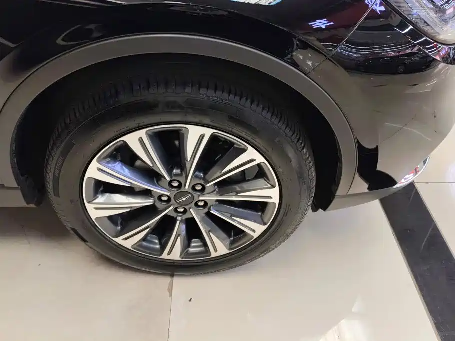Lincoln Corsair — миниатюра 6