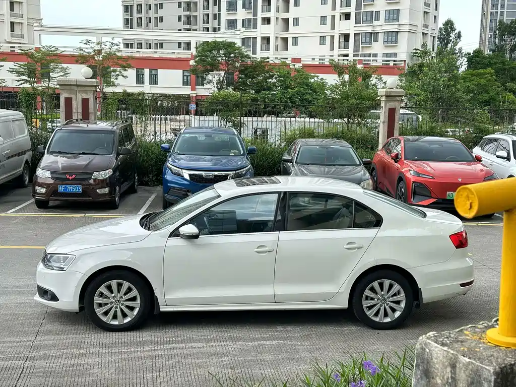 Volkswagen Sagitar — миниатюра 3
