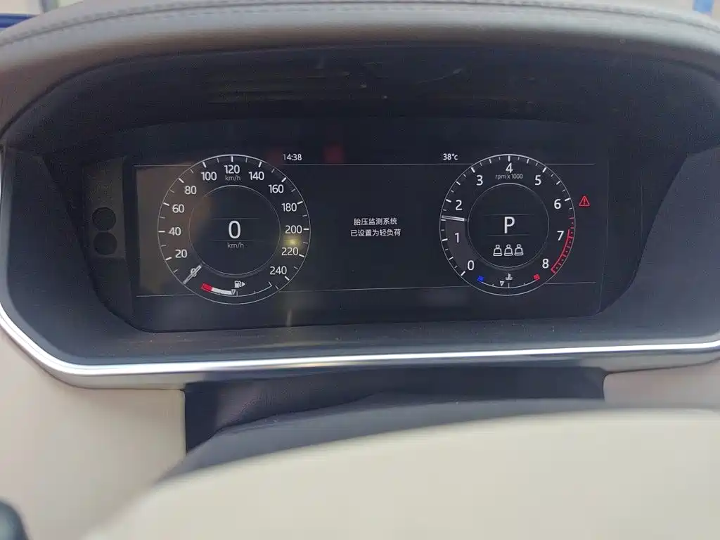 Land Rover Range Rover — миниатюра 4