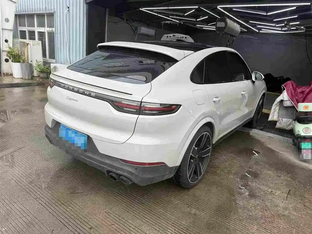 Porsche Cayenne — миниатюра 3