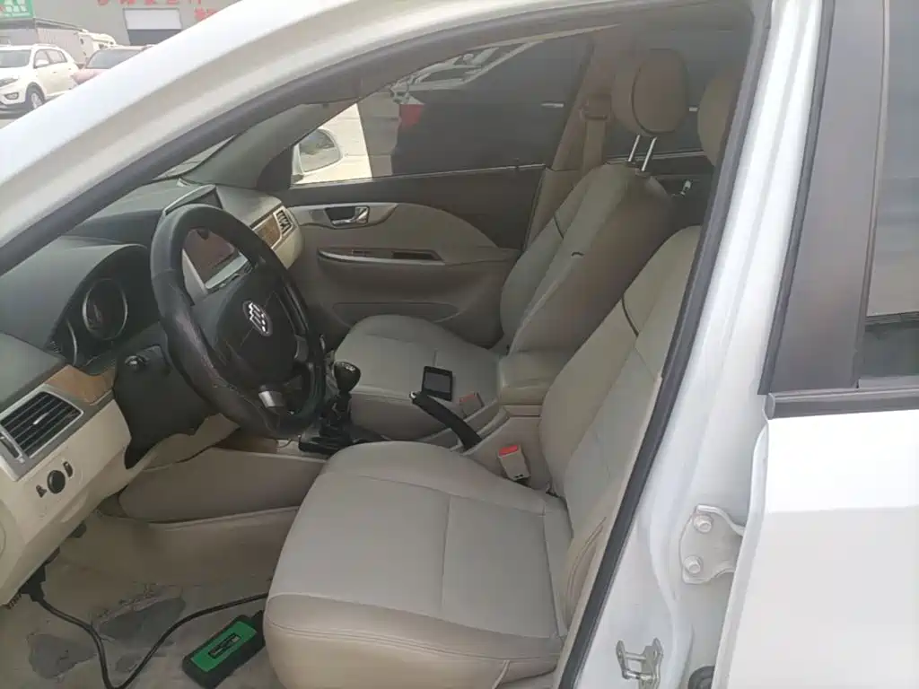 Buick Excelle — миниатюра 15