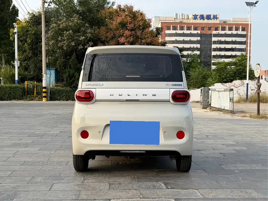 Wuling MINIEV — миниатюра 5