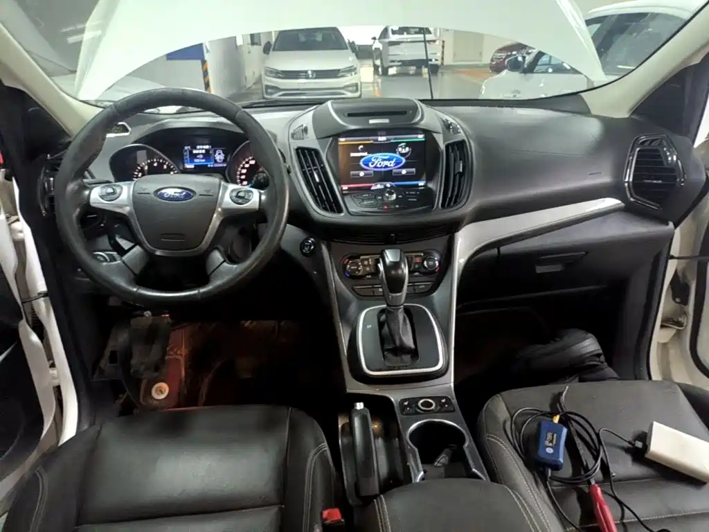 Ford Kuga — миниатюра 10