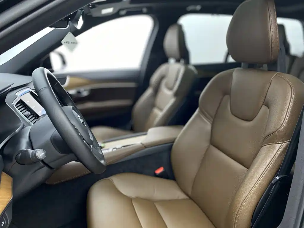 Volvo XC90 — миниатюра 13