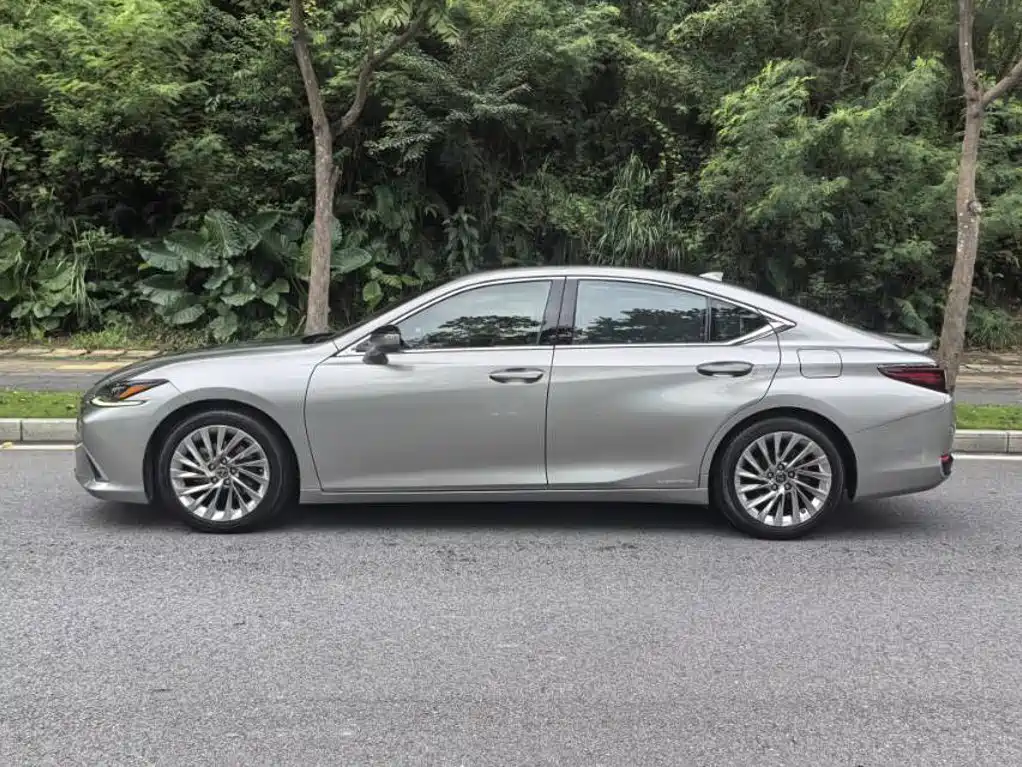 Lexus ES — миниатюра 4