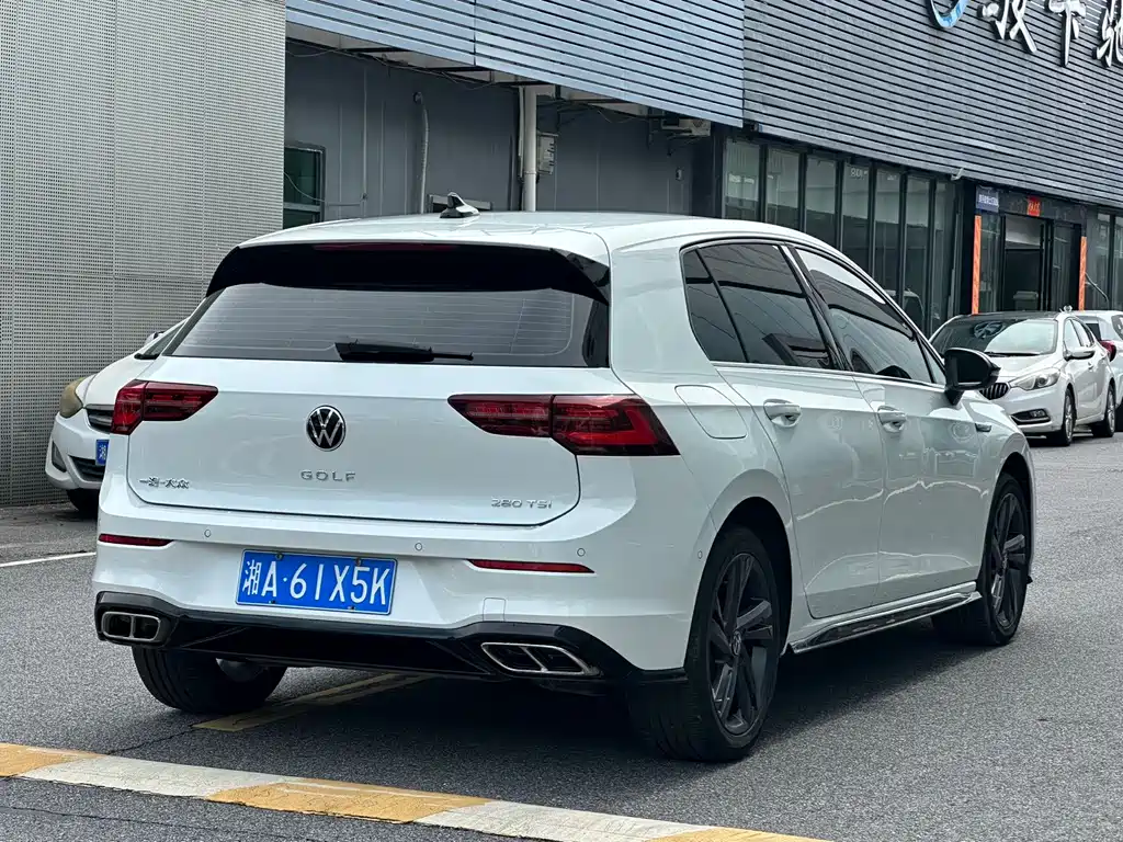 Volkswagen Golf — миниатюра 9