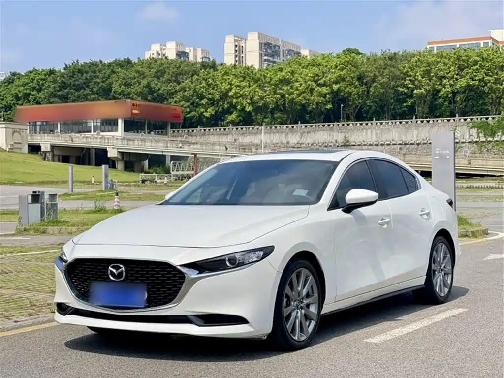 Купить Mazda 3 Axela