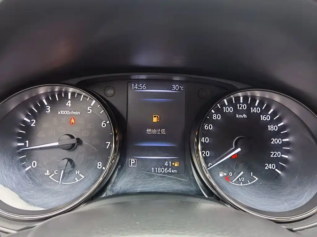 Nissan X-Trail — миниатюра 15