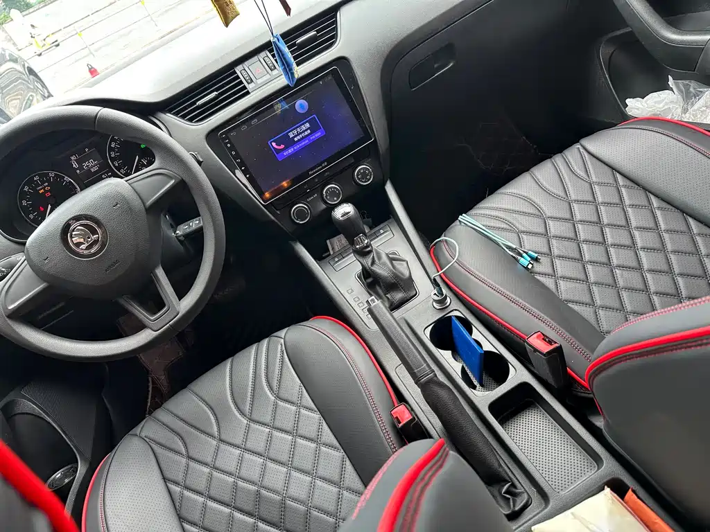 Skoda Octavia — миниатюра 11