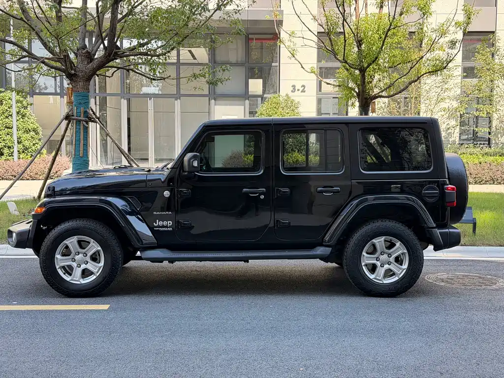 Jeep Wrangler — миниатюра 8