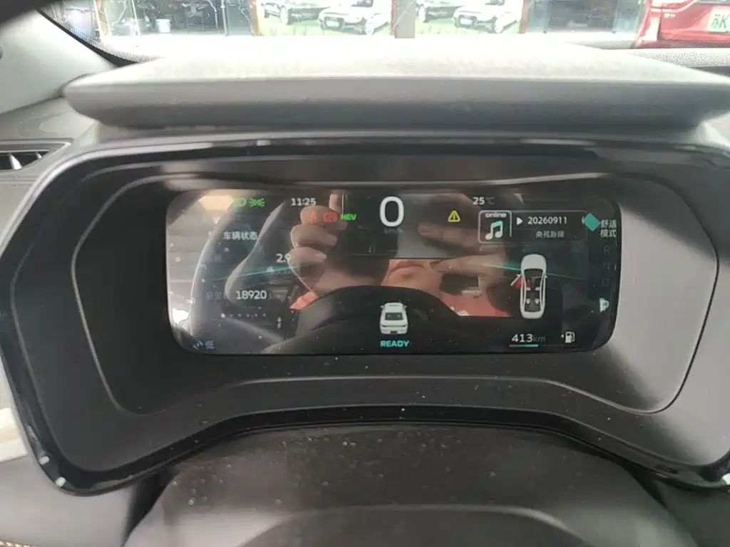 Geely L HiP — миниатюра 12