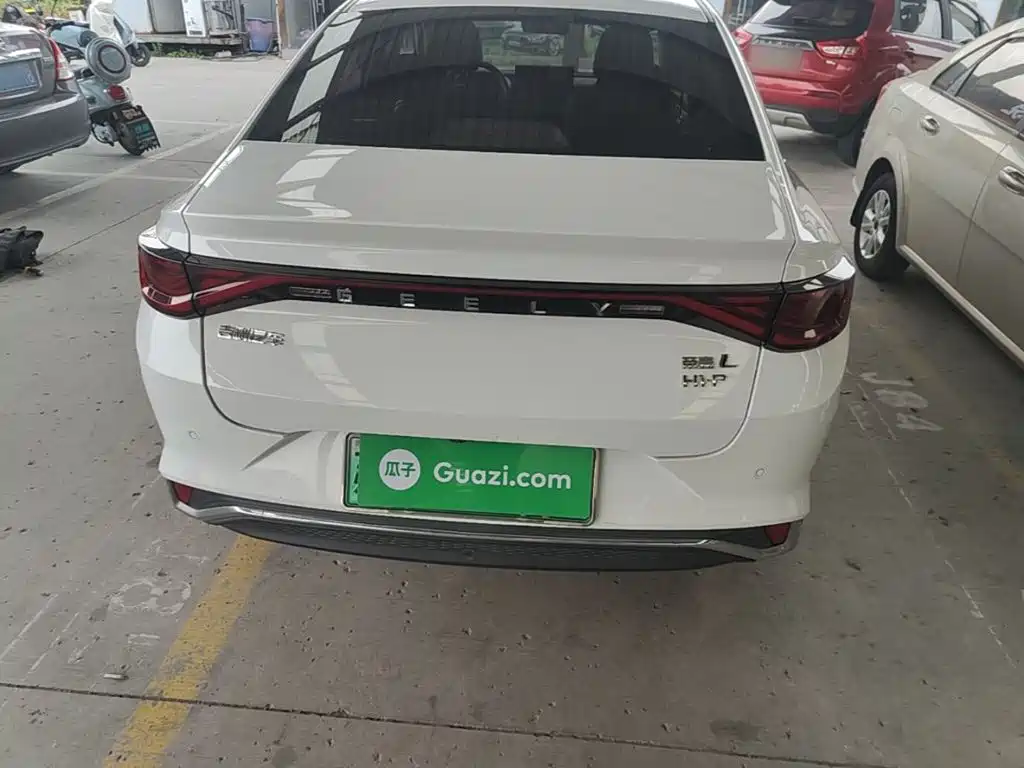 Geely L HiP — миниатюра 6