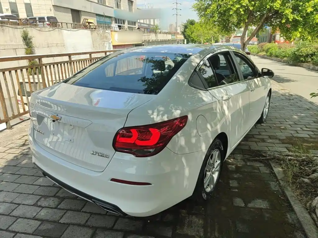Chevrolet Cavalier — миниатюра 7