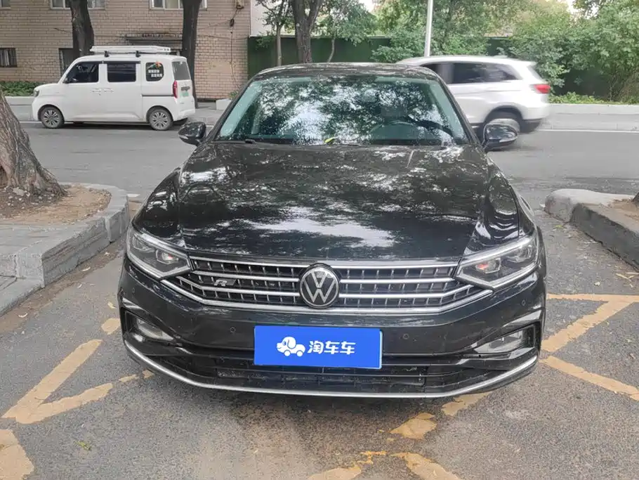 Volkswagen Magotan 2023 200 330TSI DSG Luxury