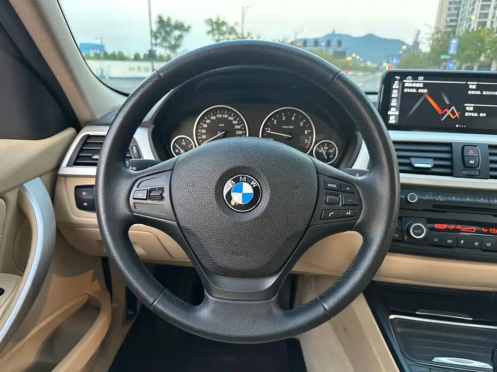 BMW 3 Series — миниатюра 15
