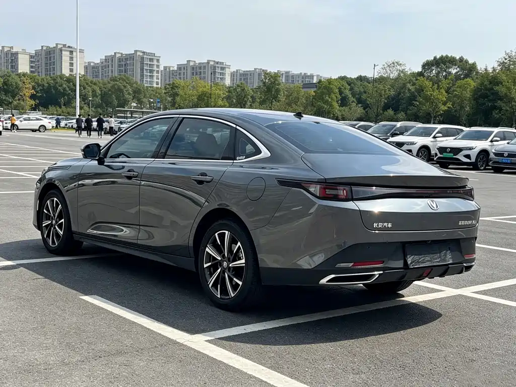 Changan Eado — миниатюра 4