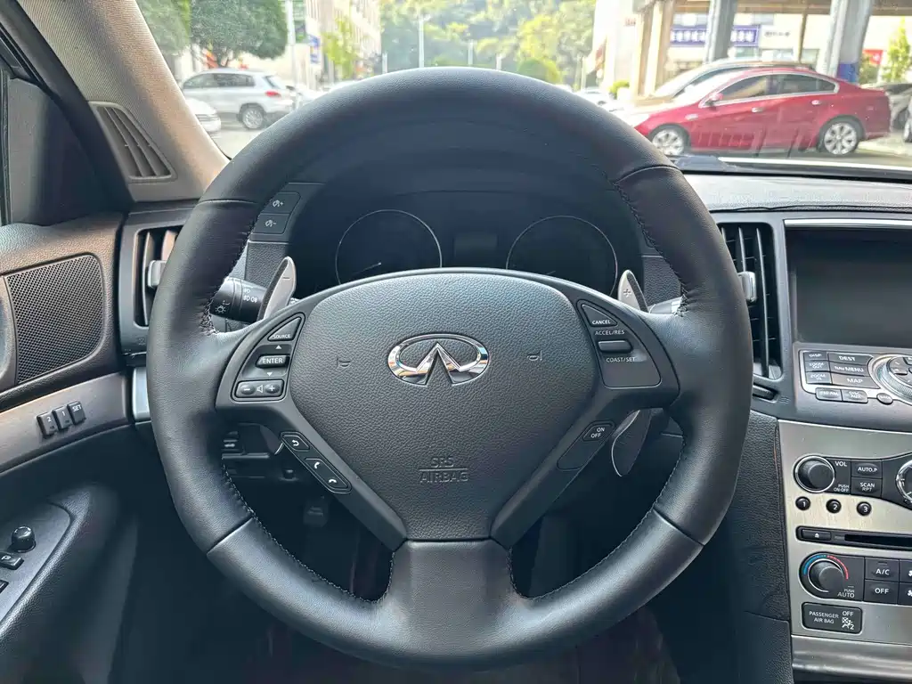 Infiniti G — миниатюра 7