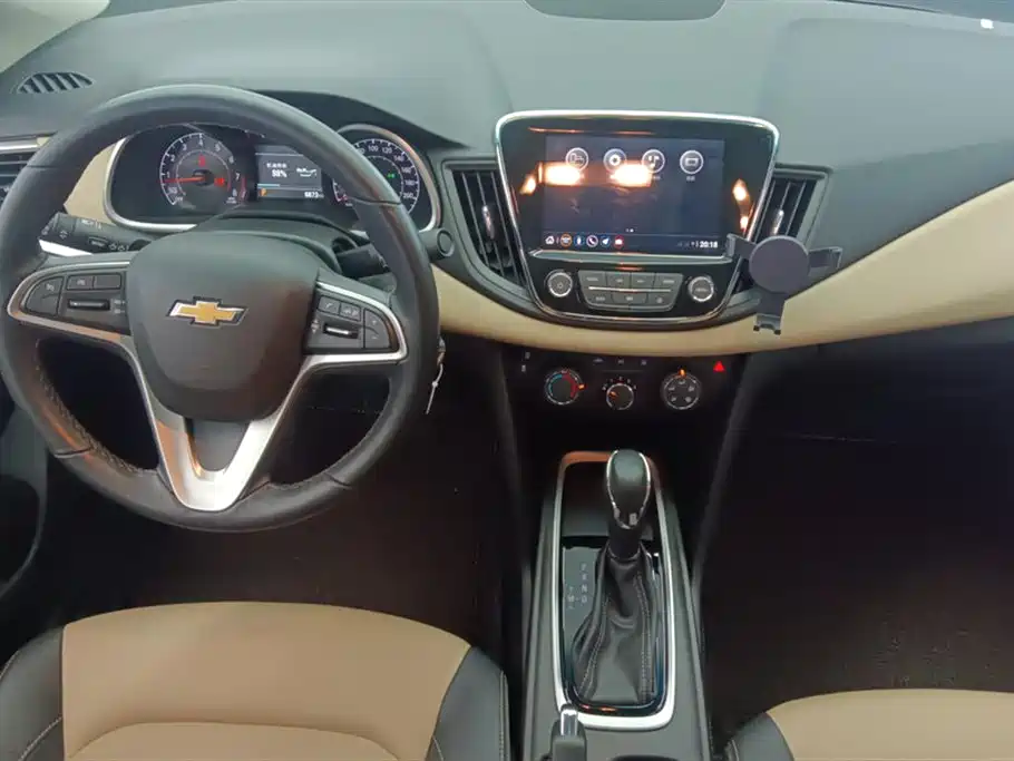 CHEVROLET CRUZE