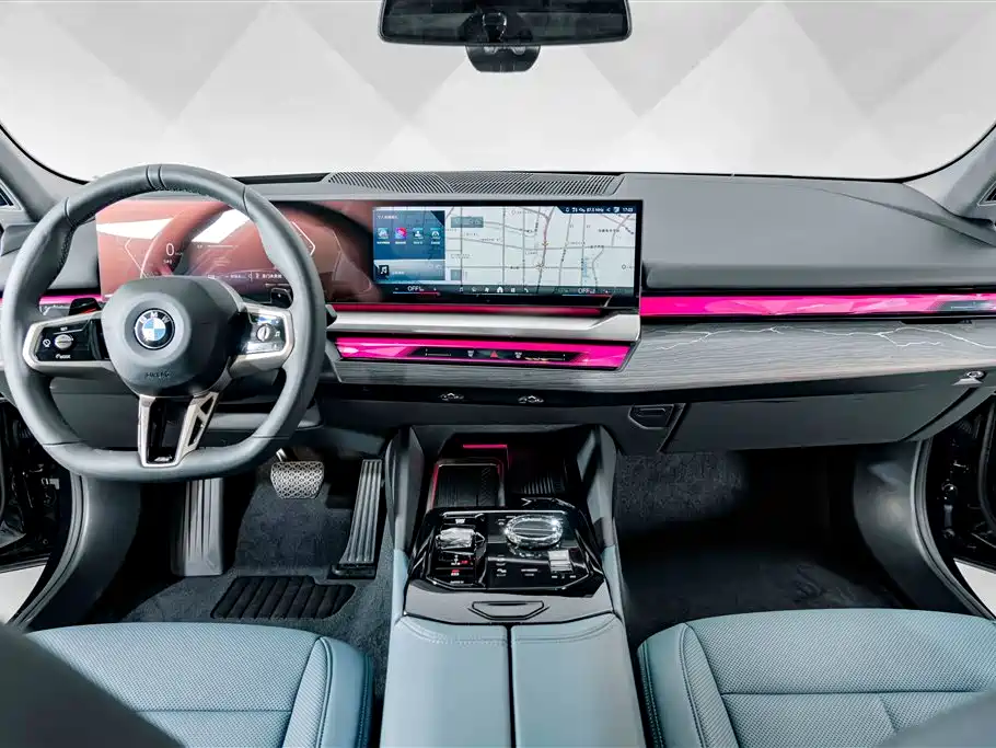 BMW 5 Series — миниатюра 13