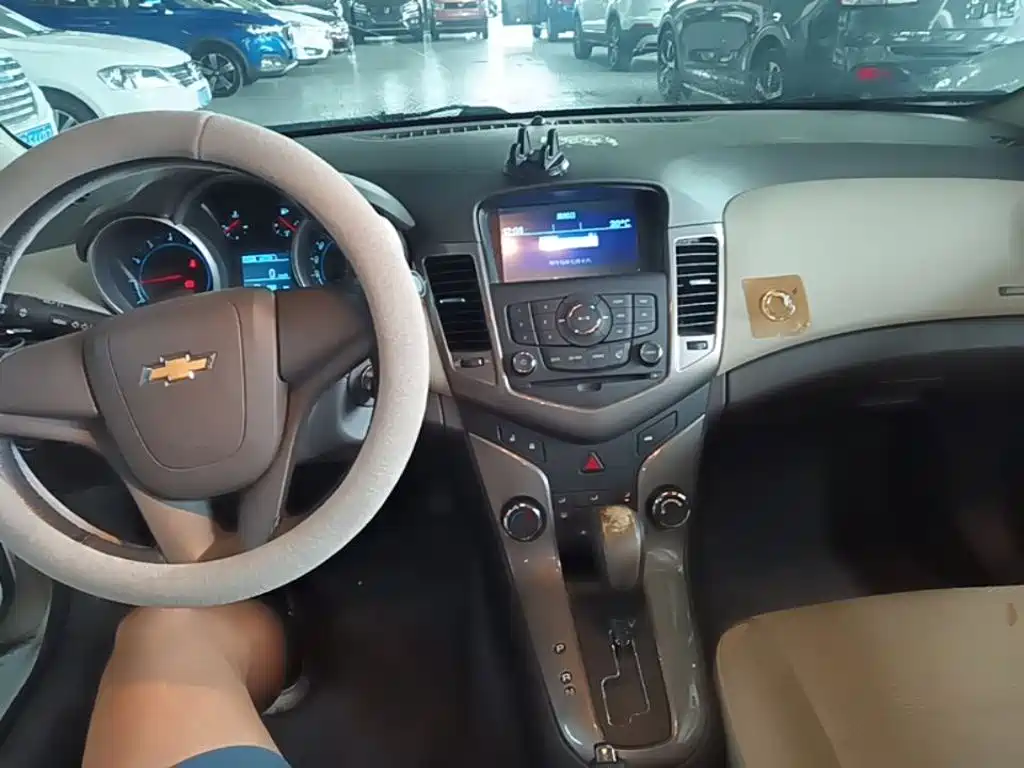 Chevrolet Cruze — миниатюра 10