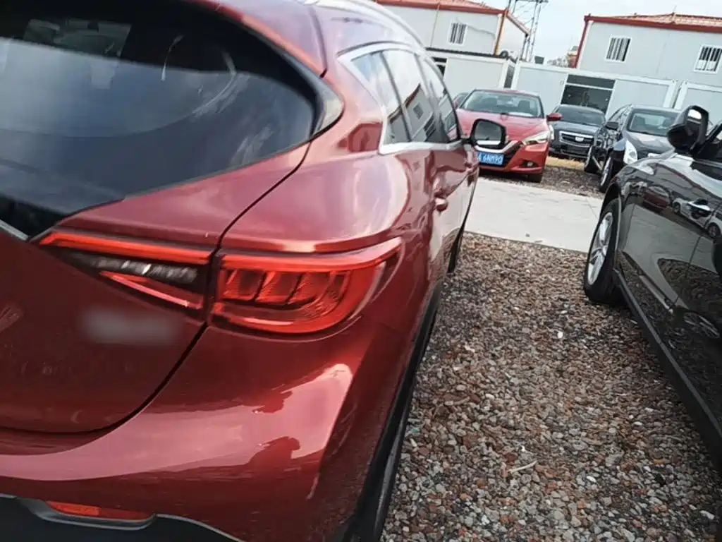 Infiniti QX30 — миниатюра 8