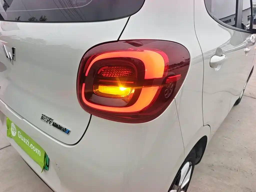 Wuling MINIEV — миниатюра 8