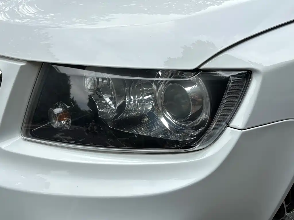 Jeep Compass (Import) — миниатюра 18