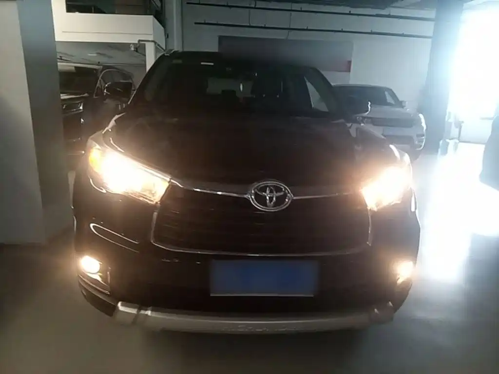 Toyota Highlander — миниатюра 3