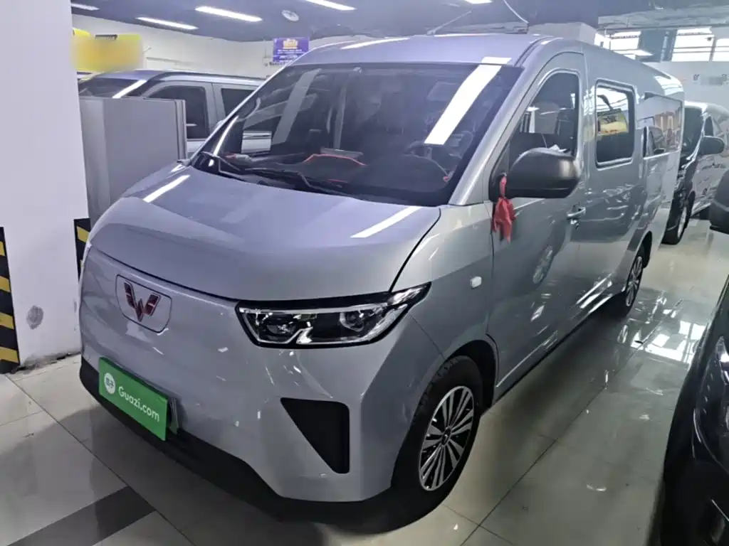 Wuling Yangguang — миниатюра 2